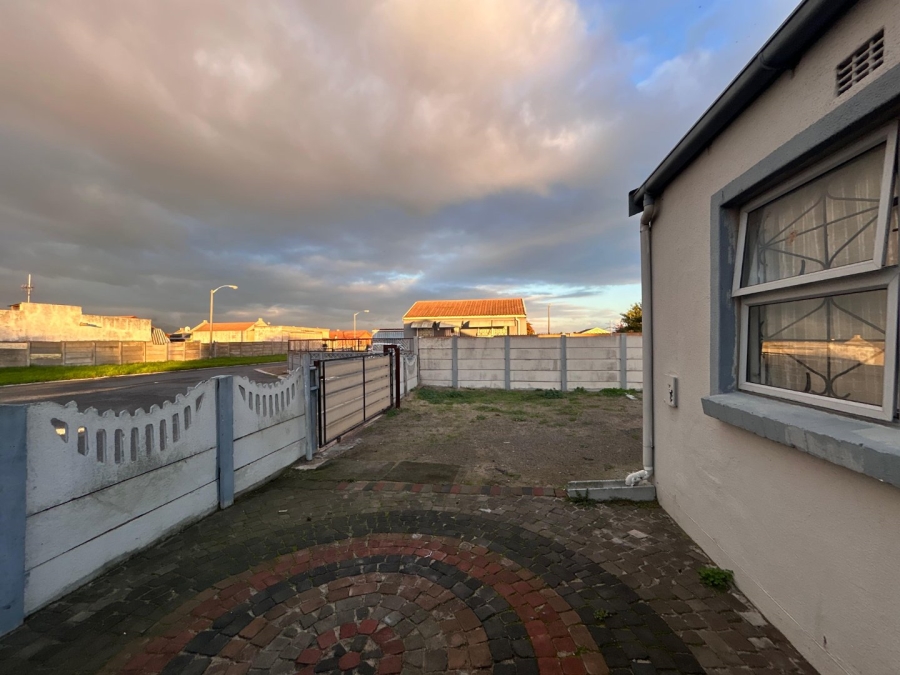 To Let 2 Bedroom Property for Rent in Heather Park Western Cape